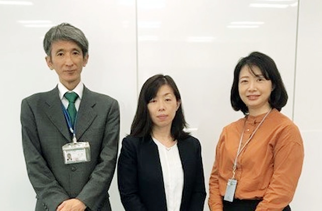 写真左から
東洋合成工業株式会社
情報生産性向上推進部 小林様
経理財務部財務課 太田様
経理財務部財務課 齋藤様