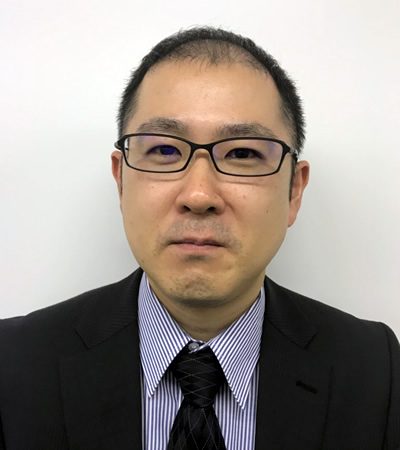 担当者　日向 裕紀　写真